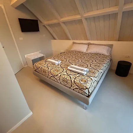 Panoramic Attico Con Jacuzzi Privata Apartmán Terni