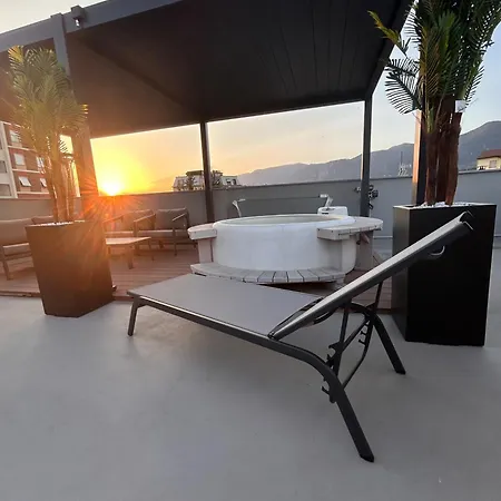 Panoramic Attico Con Jacuzzi Privata Terni