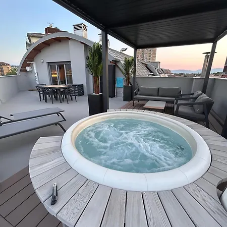 Apartmán Panoramic Attico Con Jacuzzi Privata *