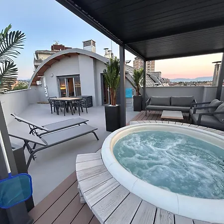 Panoramic Attico Con Jacuzzi Privata * Terni