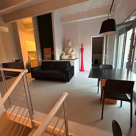 Panoramic Attico Con Jacuzzi Privata Apartmán