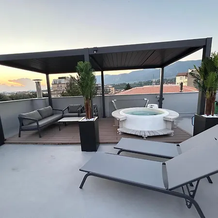 Apartamento Panoramic Attico Con Jacuzzi Privata *