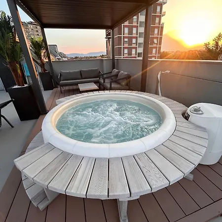 Panoramic Attico Con Jacuzzi Privata Terni