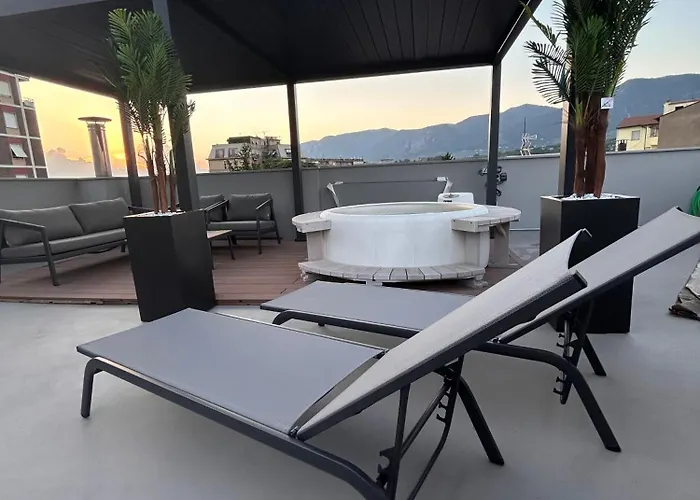 Appartement Panoramic Attico Con Jacuzzi Privata *