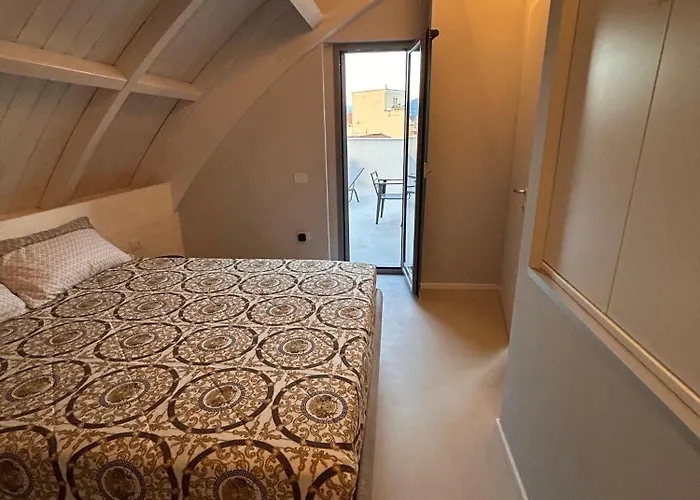 Panoramic Attico Con Jacuzzi Privata Apartmán Terni