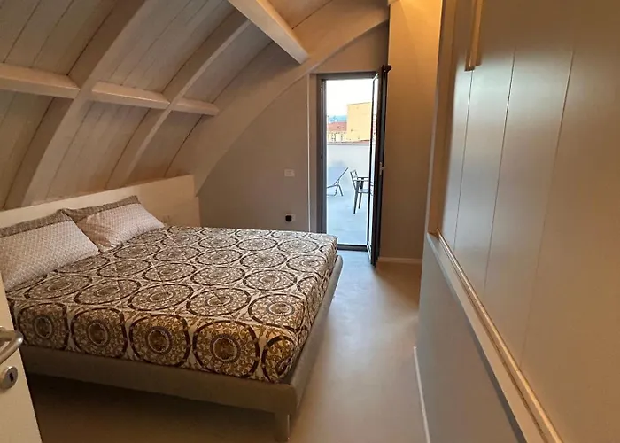 Panoramic Attico Con Jacuzzi Privata Appartement *