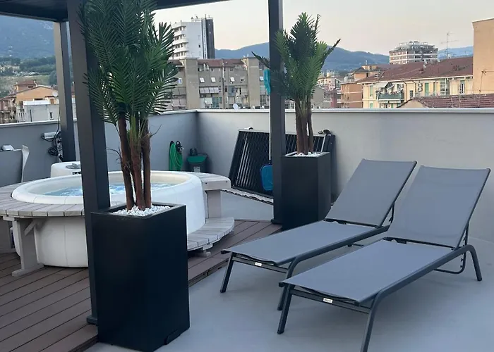 Panoramic Attico Con Jacuzzi Privata Appartement *