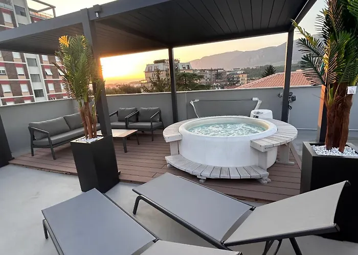 Appartement Panoramic Attico Con Jacuzzi Privata