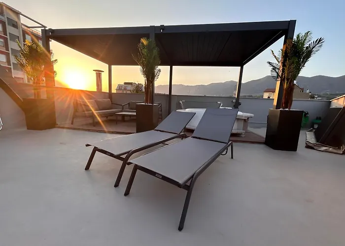 Appartement Panoramic Attico Con Jacuzzi Privata *