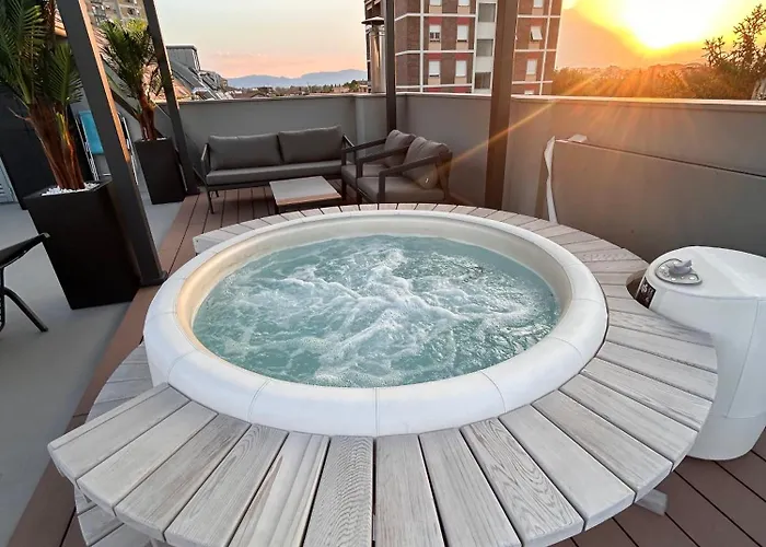 Panoramic Attico Con Jacuzzi Privata Terni